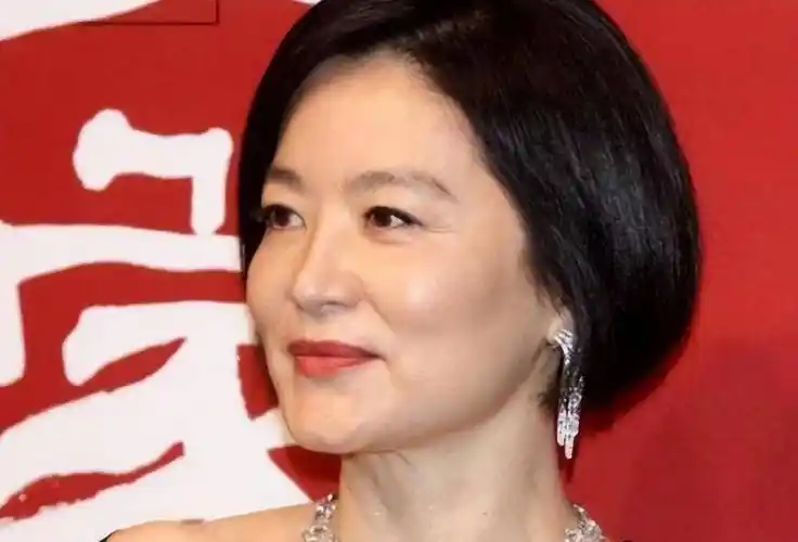 当内地四美遇到港台四美,赢了古装输了时装,赢了皮相输了骨相_蒋勤勤