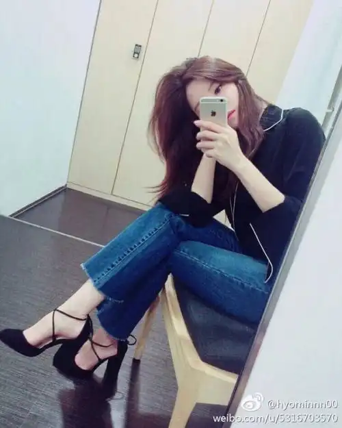 请问一下朴孝敏穿的这双黑色高跟鞋什么品牌,哪里有卖,相似的也可以