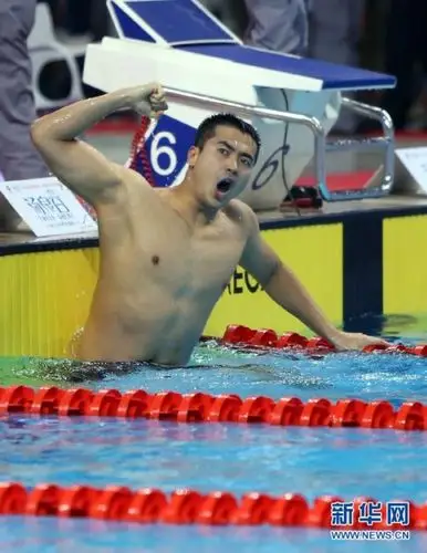 组图:全运游泳 吴鹏夺得男子200米蝶泳冠军【6】