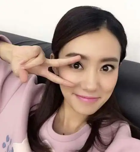 31岁丫蛋近照,赵本山捧了她整整9年,前夫一言难尽