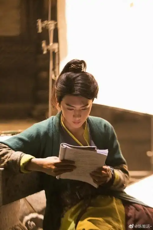 最近有看到伊利的一个话题叫做#有种成长叫成为你骄傲#,里边的故事让