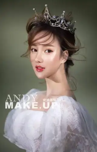 2020经典皇冠新娘造型,这么做更好看~_发型