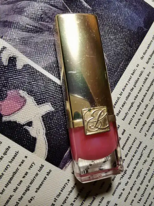 曾经的第一支大牌口红