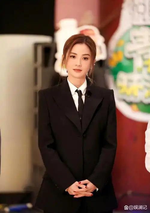 小时候听阿sa唱歌的时候她就这模样,现在自己长大了阿sa还这样,这种