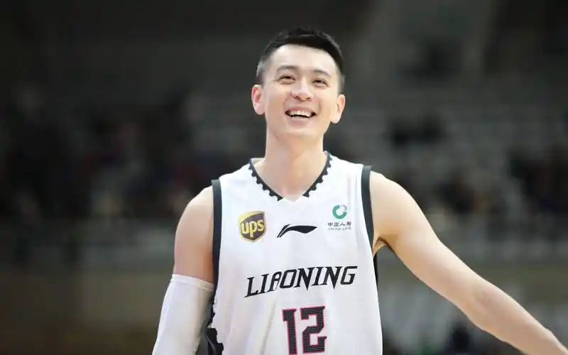 杨鸣在龙年春节,带领辽篮全队训练!