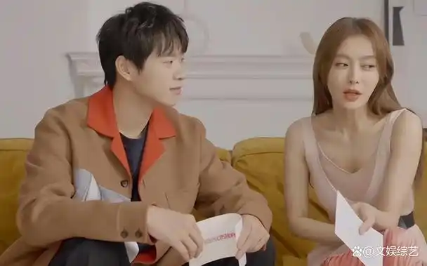 秦岚魏大勋的瓜好甜,两人再次现身在海南,手牵着手相拥在一起,看着