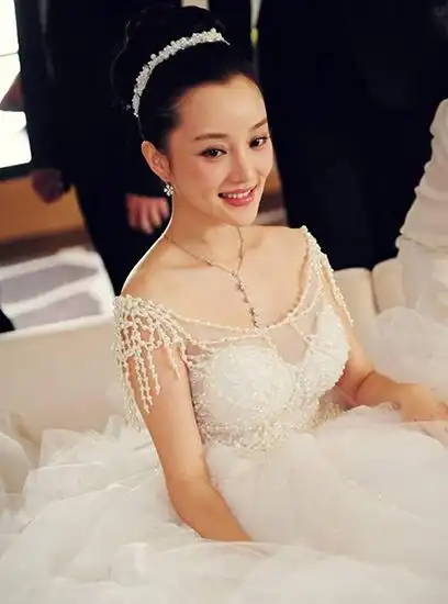 兰玉lanyu为李小璐定制婚纱