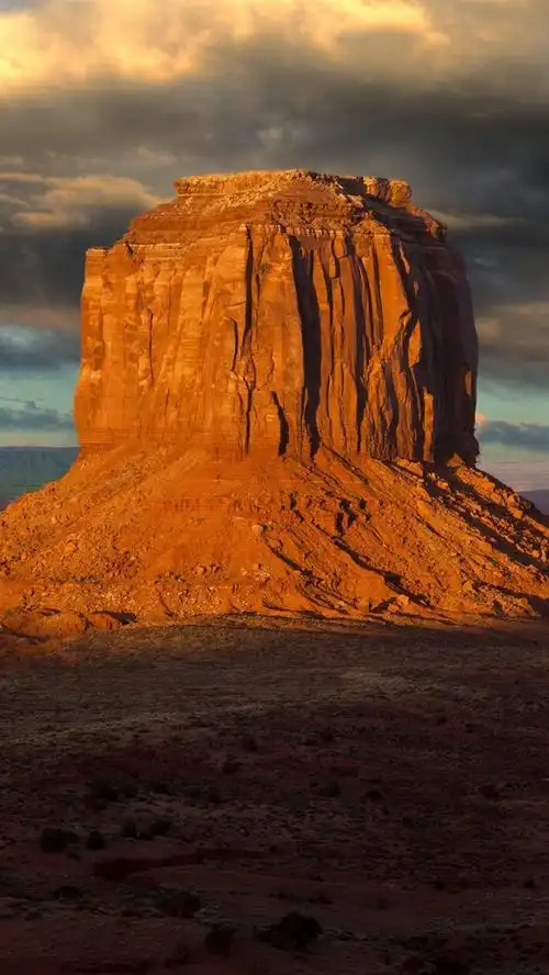 沙漠中的岩石山 750x1334 iphone 8/7/6/6s 壁纸,图片,背景,照片
