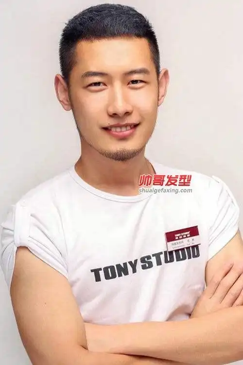 发型图片今年男生短发流行寸头超a男人味发型设计好看的男生短发图片