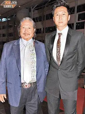 洪金宝昨晚与洪天明父子档出席晚宴.