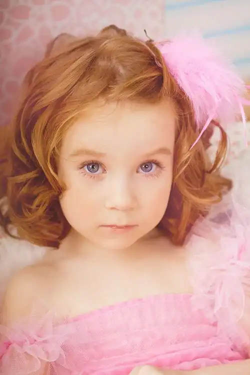 眼睛小女孩图片下载,孩子,儿童,小孩,国外小孩,人物素材,小女孩,可爱