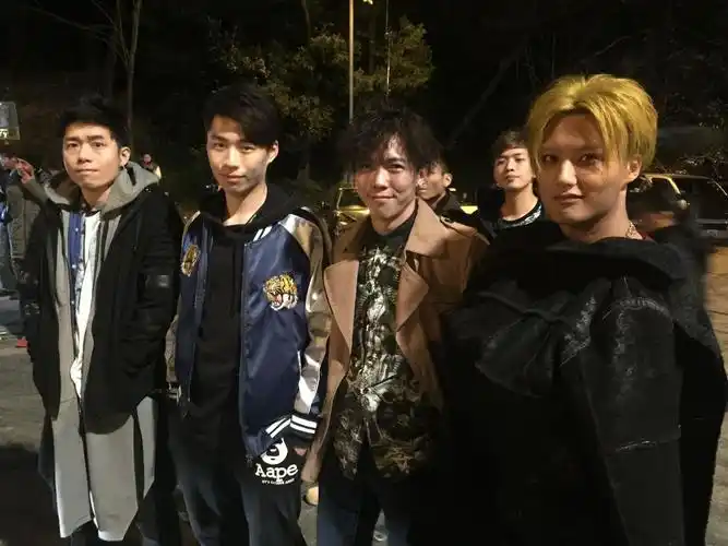 兄弟帮男神 .男主角关智宾及 男配角梁奕蓝!携手合作续集血战铜锣湾3!