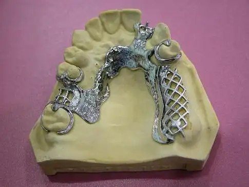 p data-id="gnb8q0cszl">钢托是用于部分口腔