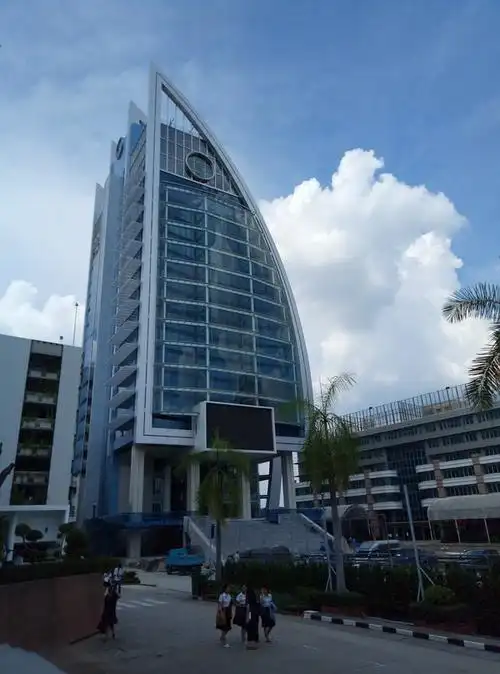 泰国商会大学创业工商管理硕士 中英泰三语硕士典范