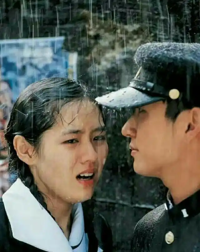 假如爱有天意的孙艺珍欧尼最新画报 散发迷人气质