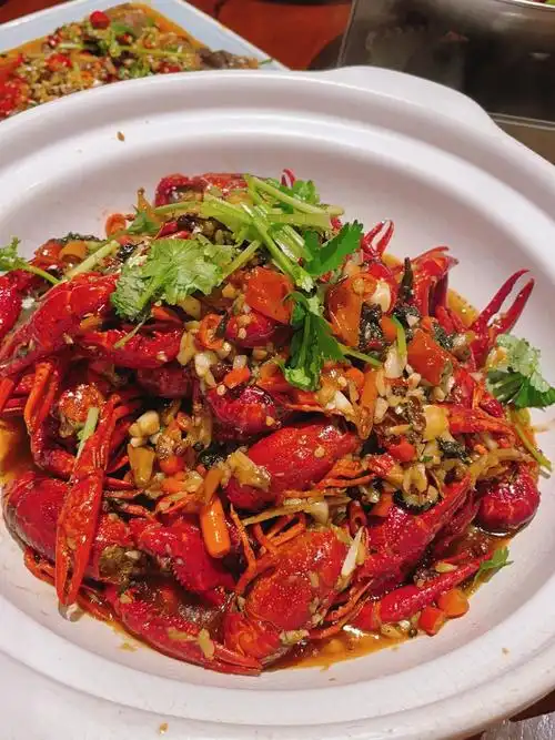 吃过最好吃的湘菜y62y62d62s必点凉拌鸡爪,麻辣小龙虾,干锅花菜
