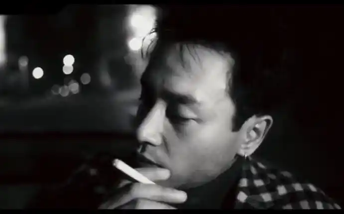 活动  张国荣抽烟原视频