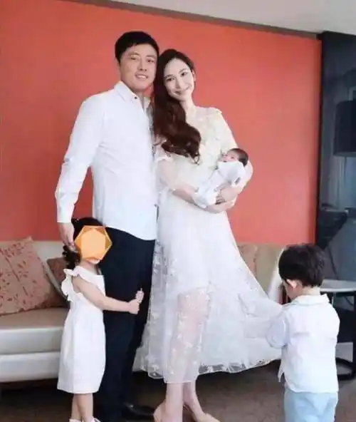 原创原创6年生4胎花9亿讨婆婆开心43岁的吴佩慈爱得太卑微了