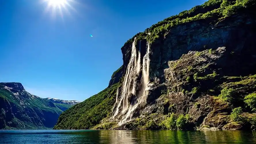 鸟瞰最美山水风景桌面壁纸