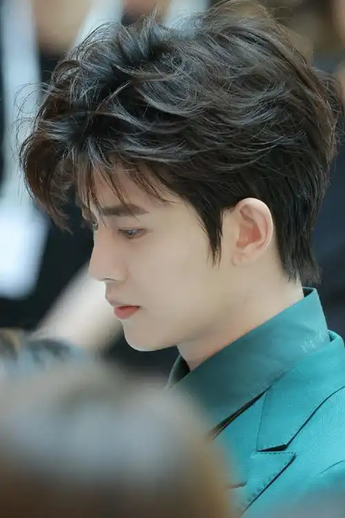 品牌站台 帅炸了@任嘉伦allen