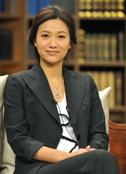 希望徐静蕾能够继续保持自己独特的风格,继续创作出更多令人惊叹的