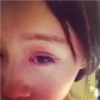 伤心头像女生流泪_微信头像图片大全