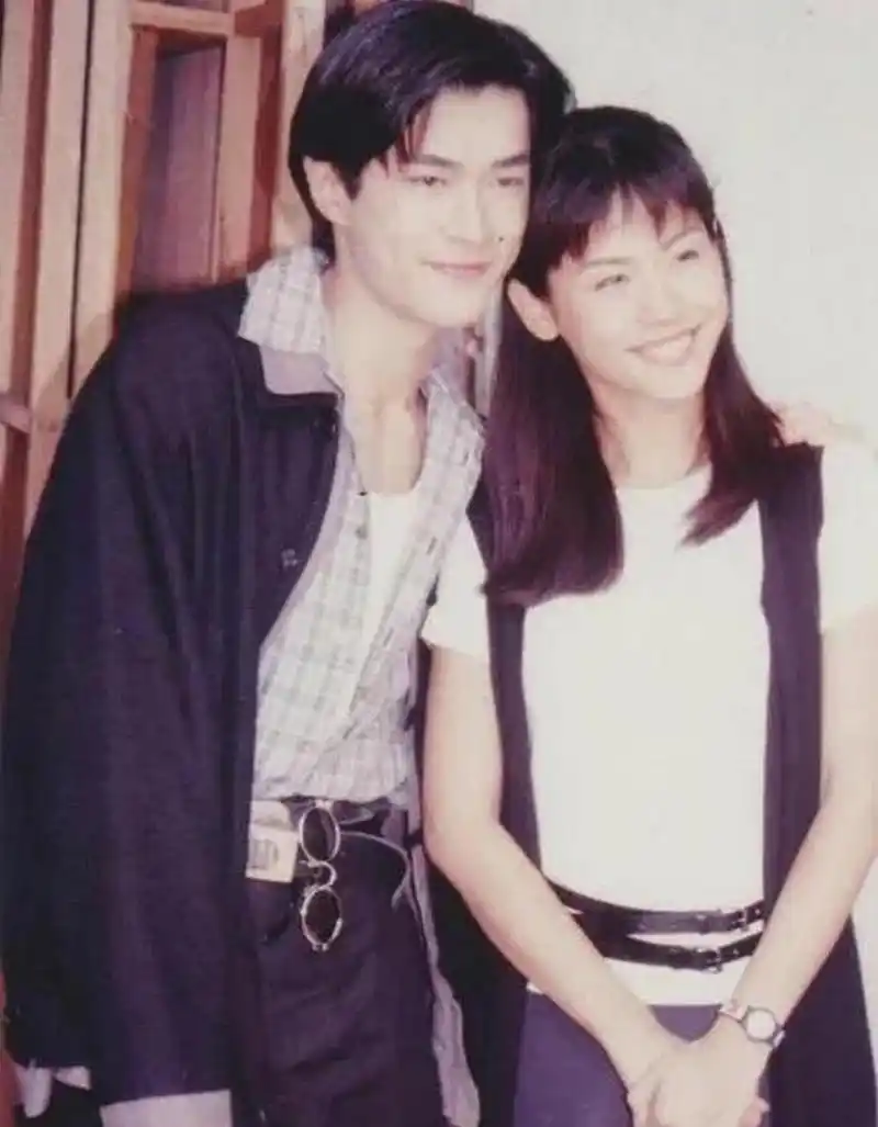 介绍她跟古天乐认识,陈妍希生日时,吴君如又把古天乐叫出来,结果