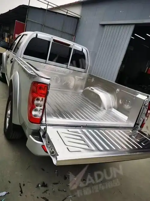 长城炮风骏57欧洲版皮卡车货箱宝铁尾箱垫钢板后备箱改装不锈钢炮加长