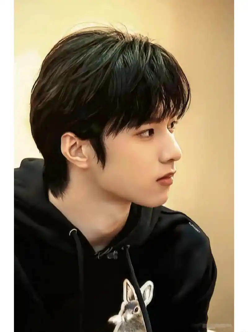 刘耀文神图,后面有惊喜!