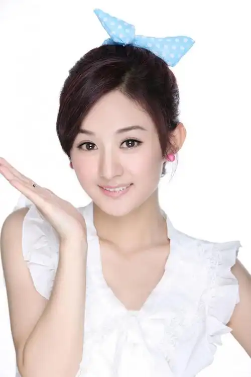 赵丽颖摇滚范儿写真曝光 浓妆艳抹另类甜美(8/9)