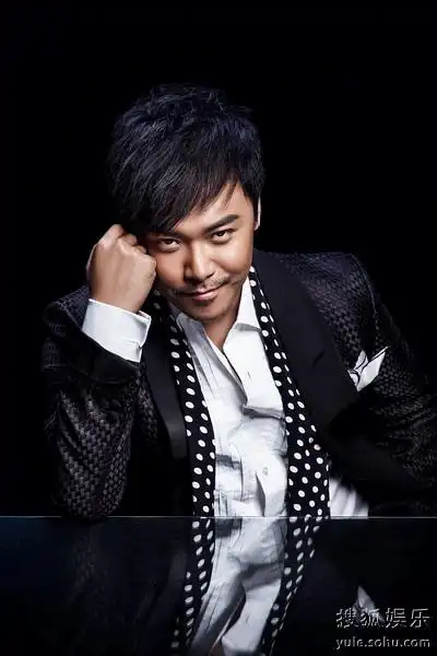 《逃出生天》热映 陈思诚身陷火海拷问人性本能