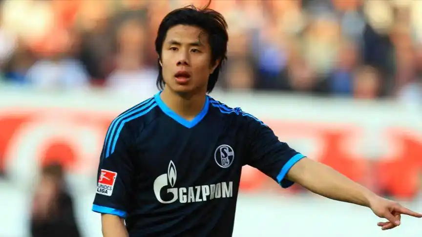 还记得:蒿俊闵的德甲首秀吗?这几下让人眼前一亮!