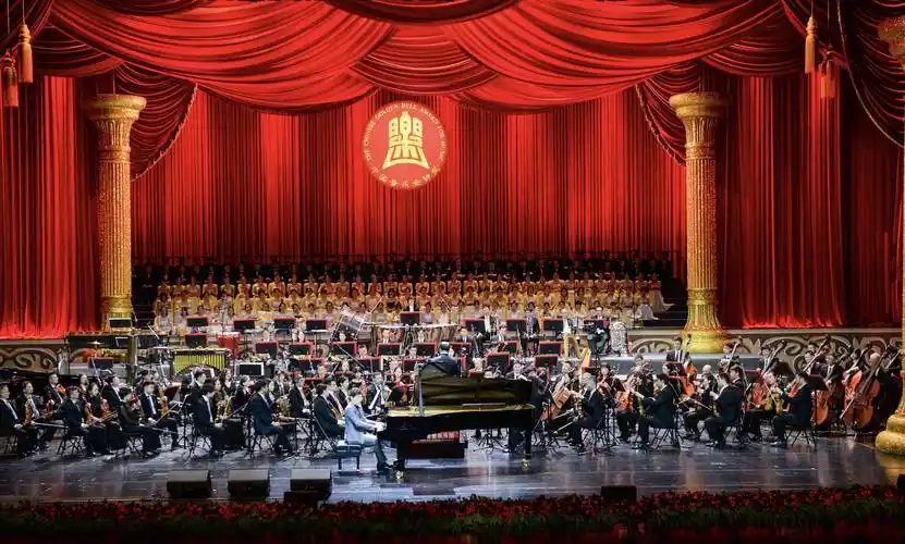 旋律恢弘歌声嘹亮第十三届中国音乐金钟奖成都启幕