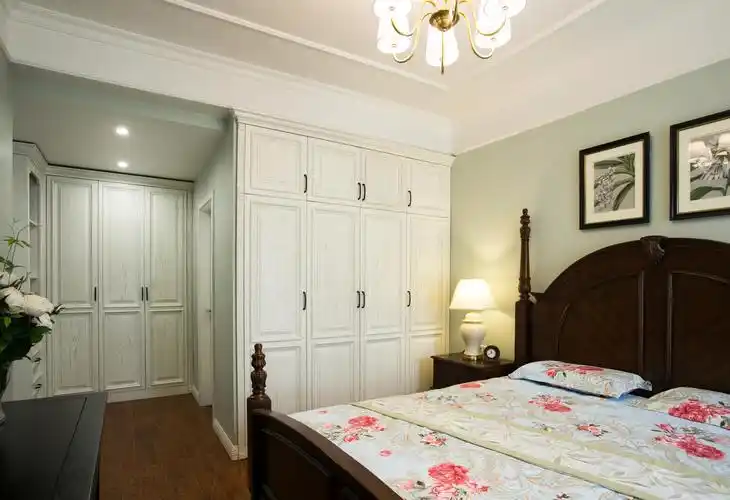 90平美式风格家衣柜图片