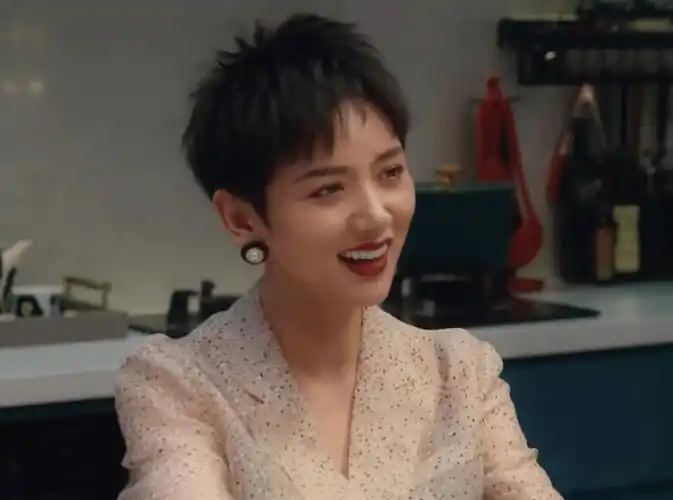 美女主播曾嫁富豪生子,和杨幂有交集_李晓峰_王翀_女子