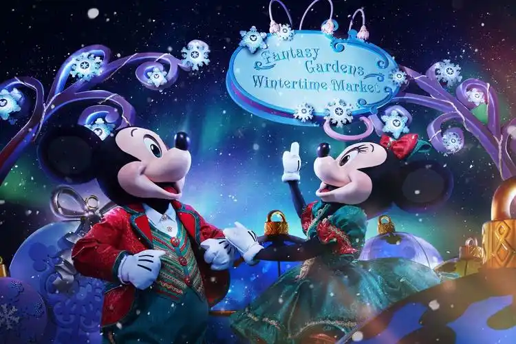 嗨翻爽玩香港迪士尼乐园一起变身圣诞节朋友圈最靓的你