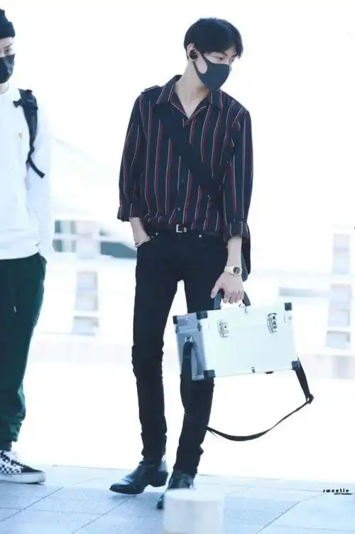 你知道大张伟有不输杨幂的女团腿吗?_腾讯新闻