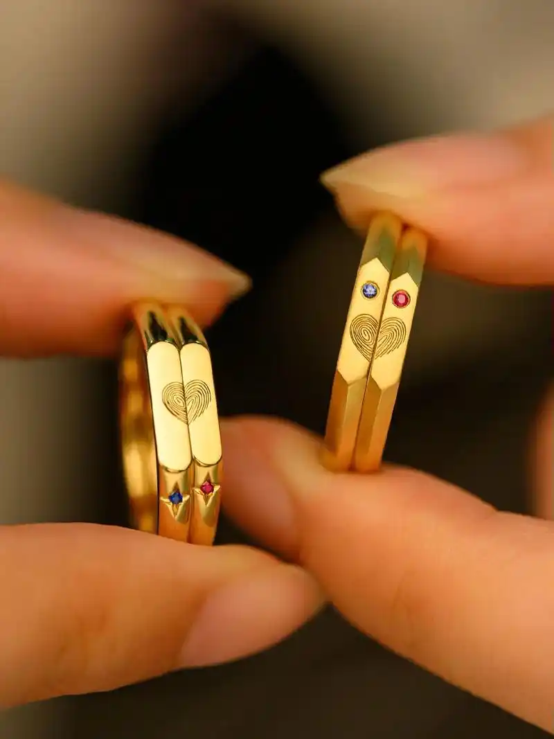 有幸在21岁 收到男朋友送的指纹戒指#有幸被爱 #戒指 #情 - 抖音