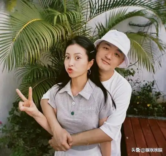 7月10日是包文婧的生日,身为老公的包贝尔自然会发文为其庆生,其中当