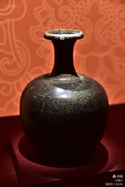 黑釉瓷瓶,少见.