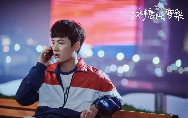 《冰糖炖雪梨》全员剧照图片壁纸