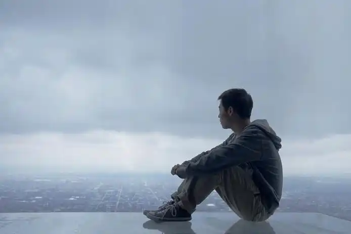 花朵等待着风吹雨打后的迷人芬芳;小鸟等待着饱经磨难后的展翅翱翔