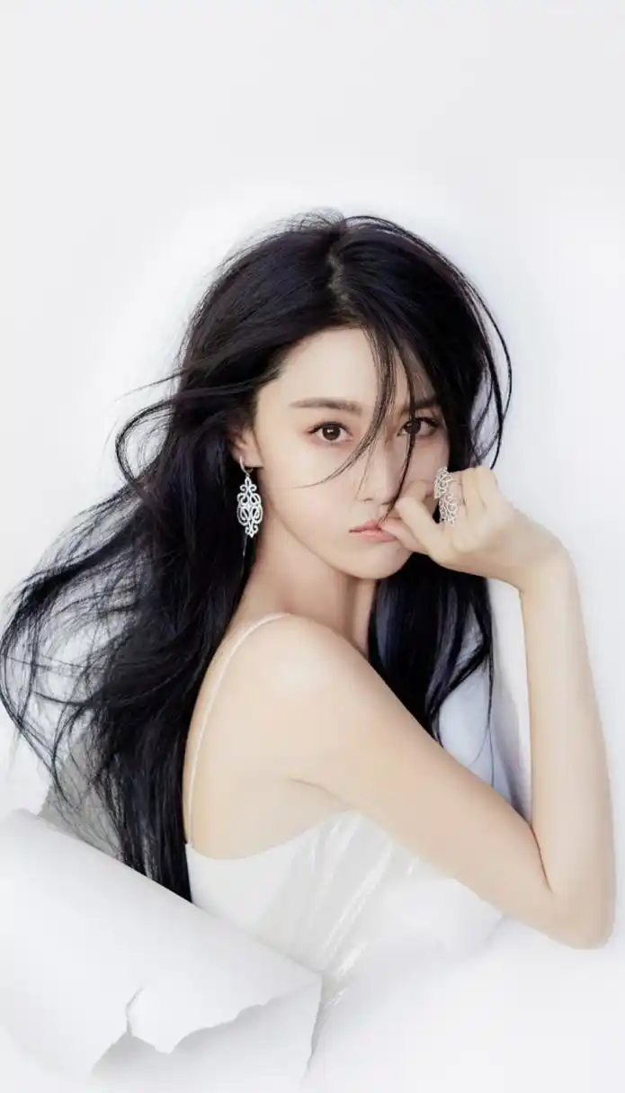 张馨予白色唯美壁纸组图,甜美可人