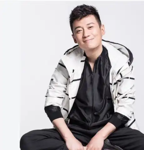 演反派硬汉走红,出道15年无绯闻,如今结婚7年恩爱如初!