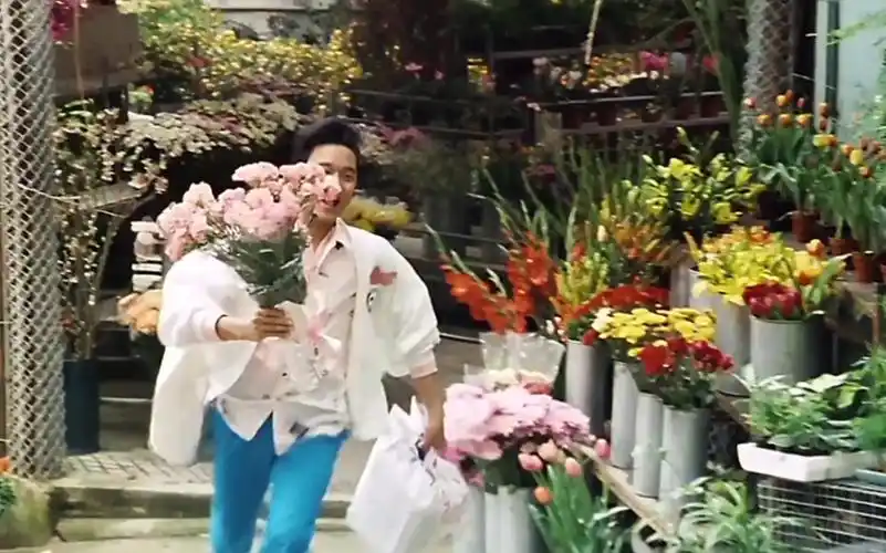 张国荣剪辑哥哥说过好的恋爱要从收到一束花开始