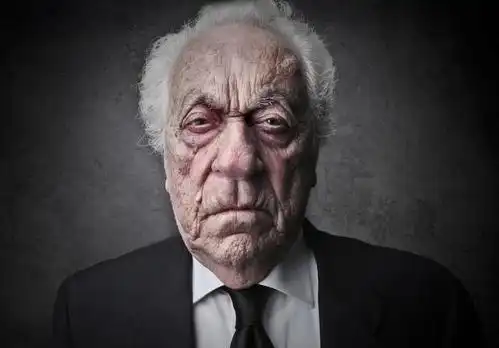 你见过特别坏的老人有多坏?