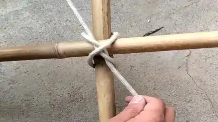 两根竹竿十字交叉打结,这样绑在一起,永远不会分开!