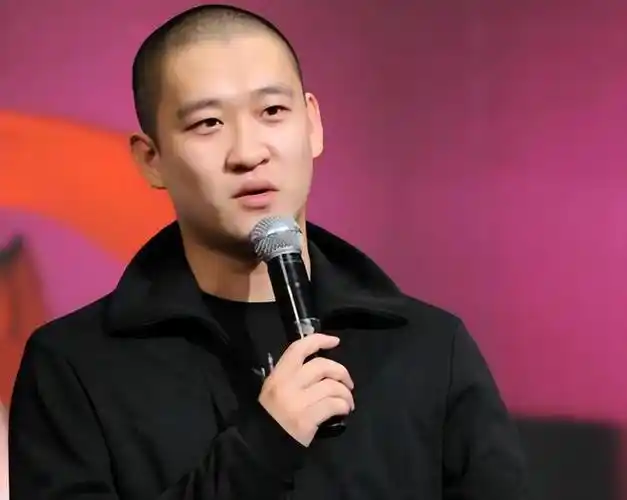 但这样的时光并没有持续多久,曹云金开始对现状不满了.