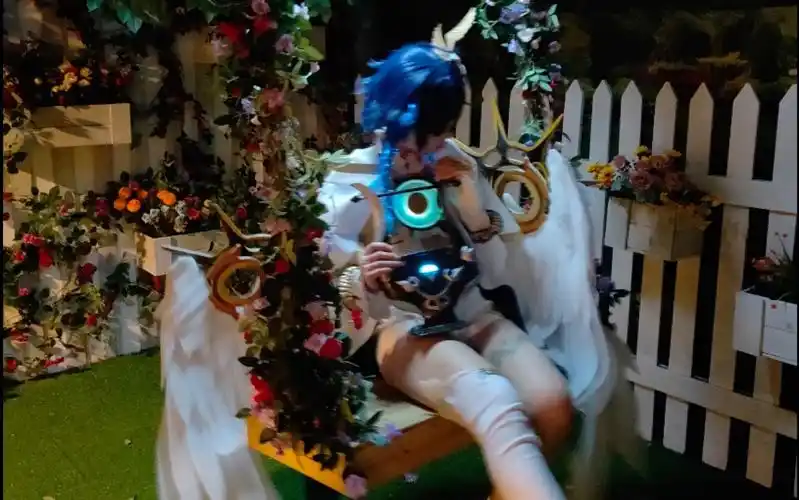 原神 巴巴托斯神装cos | 神明在他盛开的后花园吟唱蒙德人最喜欢的