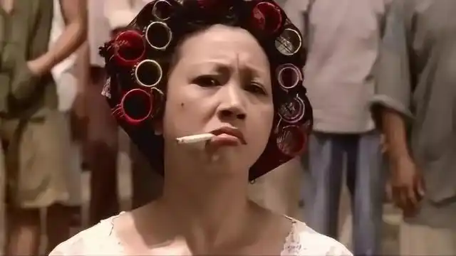 马上要过年了!妈妈们集体展开行动,这一幕太生动了,哈哈哈哈哈